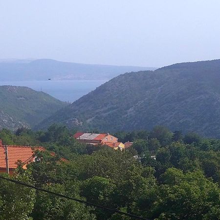 Apartman Sous Les Rochers Grizane-Belgrad Bagian luar foto