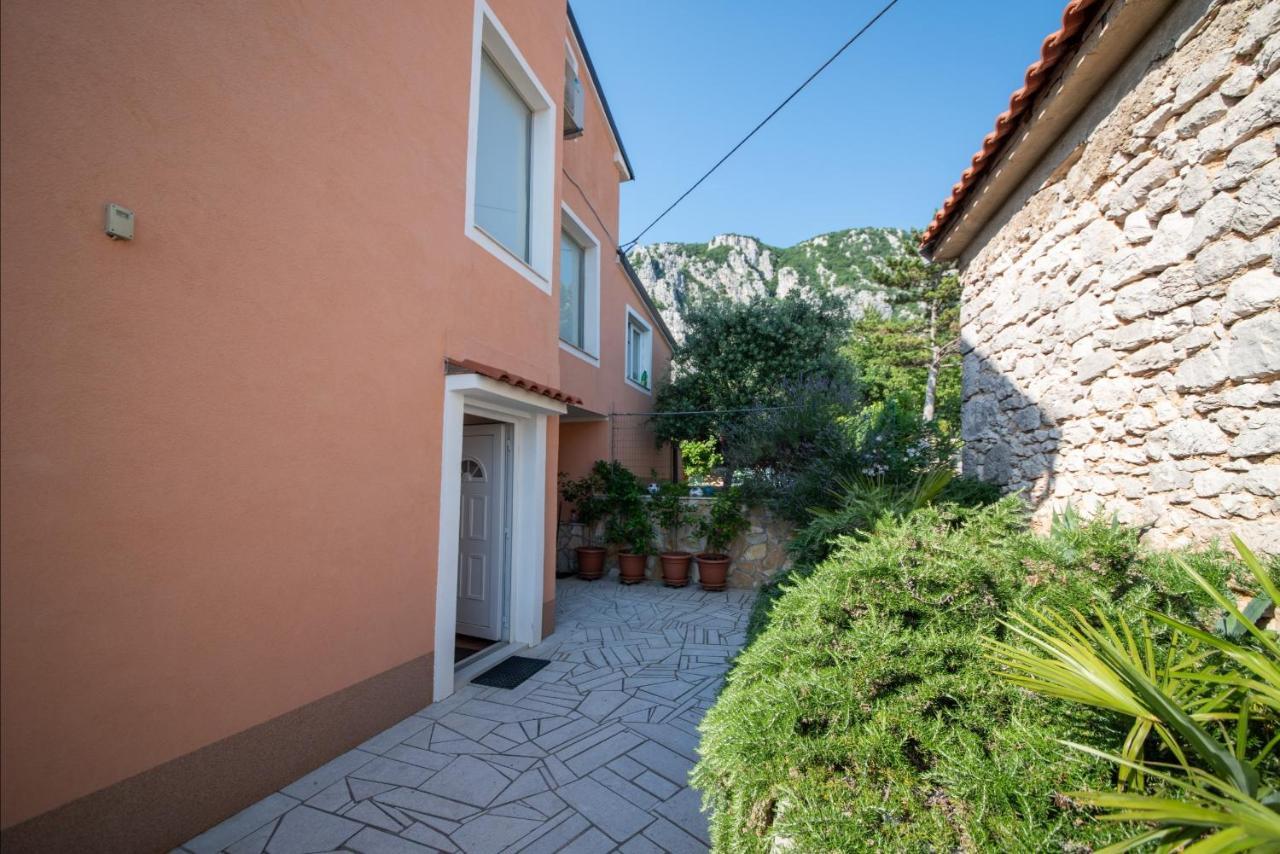 Apartman Sous Les Rochers Grizane-Belgrad Bagian luar foto