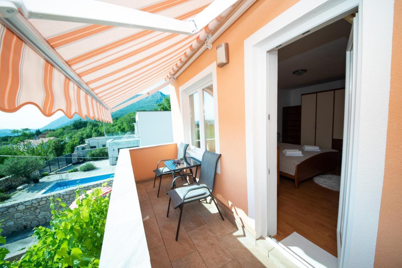 Apartman Sous Les Rochers Grizane-Belgrad Bagian luar foto