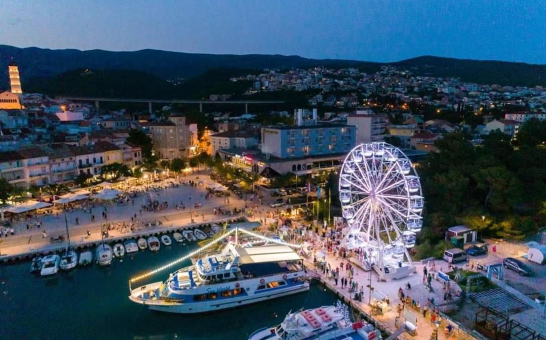 Apartman Sous Les Rochers Grizane-Belgrad Bagian luar foto