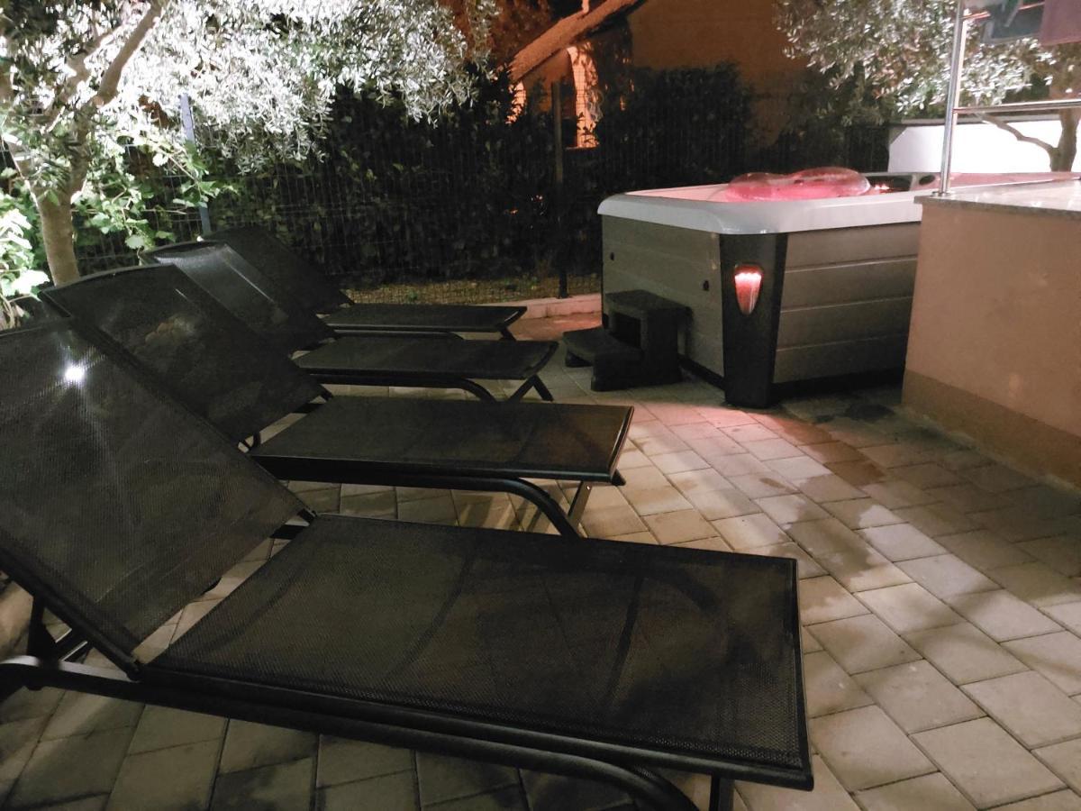 Apartman Sous Les Rochers Grizane-Belgrad Bagian luar foto