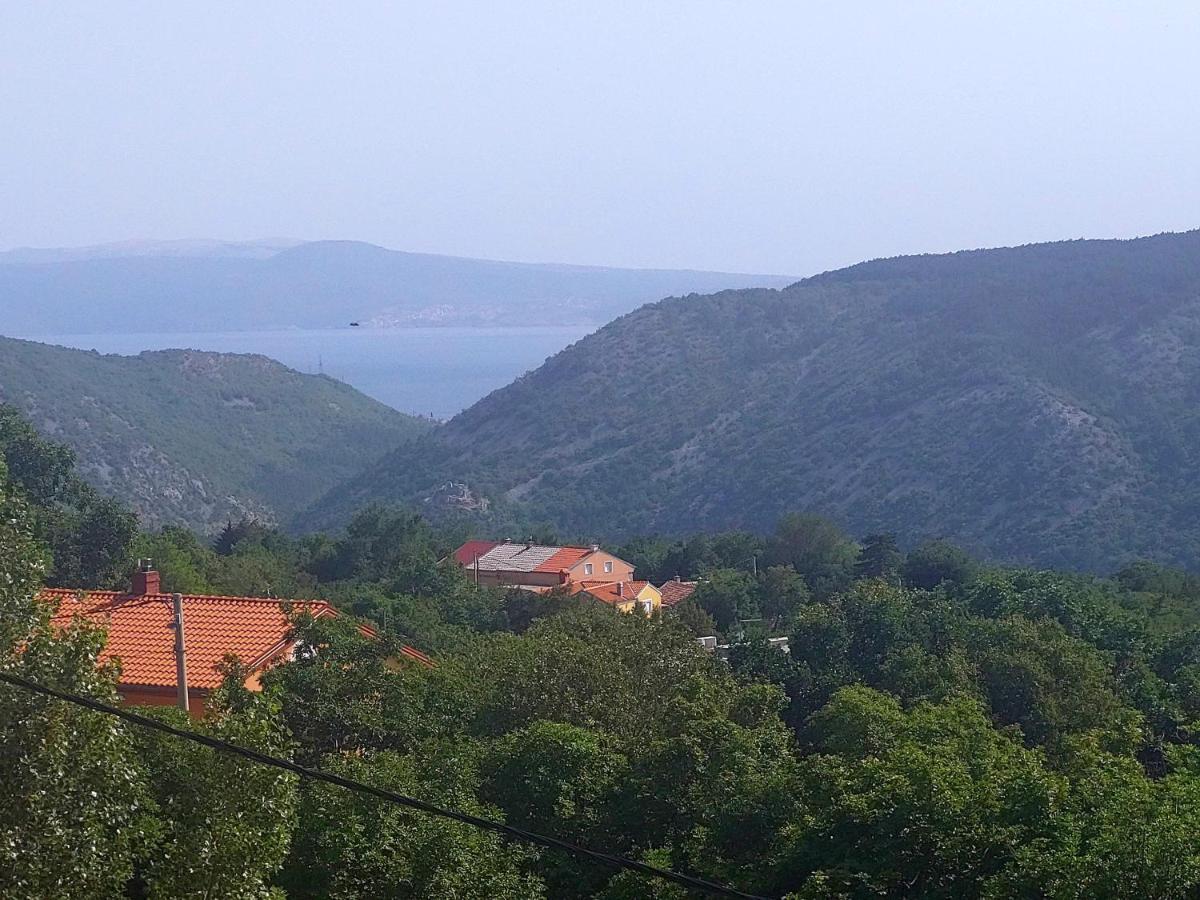 Apartman Sous Les Rochers Grizane-Belgrad Bagian luar foto